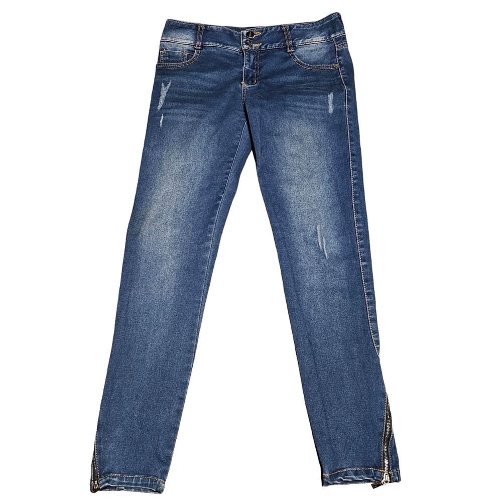 NWOT Studio F Distressed Skinny Denim Jeans